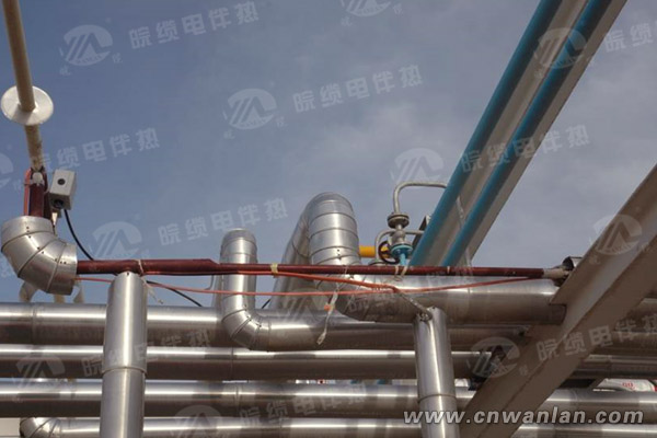 新疆塔裡木油田輪南油氣處理站電伴熱帶技術改造現場